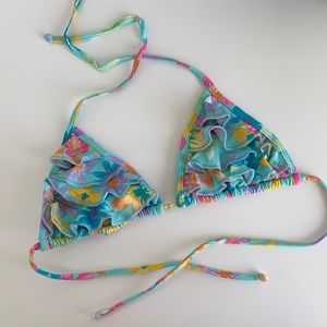 Ruffle Triangle Top San Lorenzo